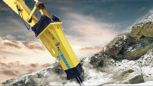 SOOSAN SB 81 Breaker installation