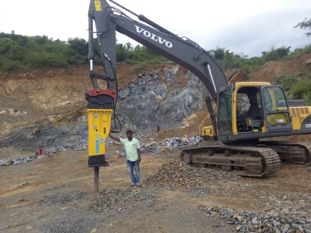 soosan-hydraulic-rock-breaker-1000x1000 (2)